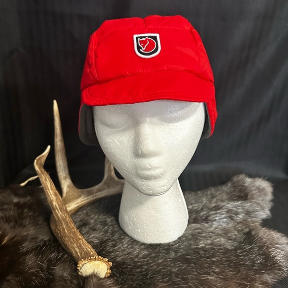 Fjällräven Expedition Padded Cap Red S/M NWT Unisex Hat for any Explorer 🥾🏔️